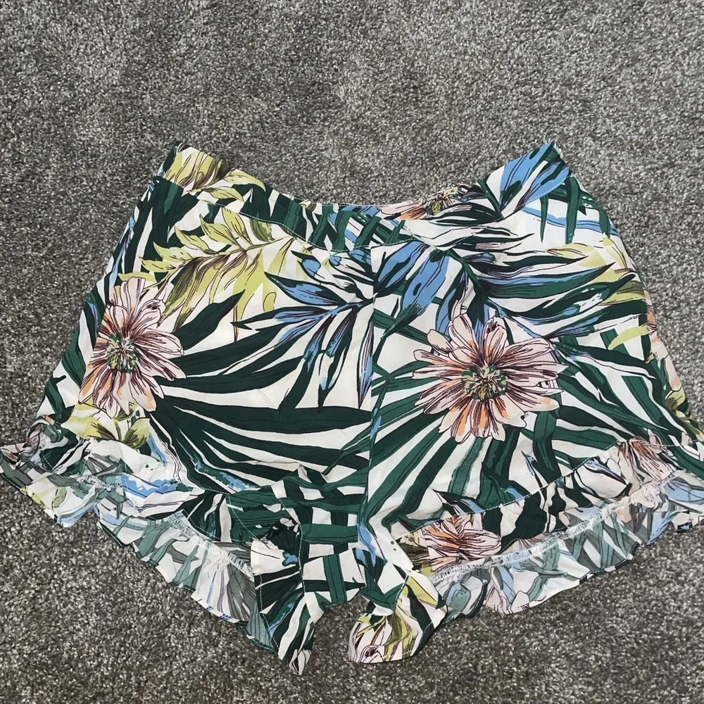 Design Lab Printed Ruffled shorts - Picture 4 of 4